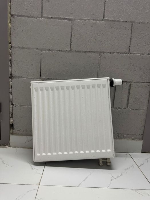 Продам новую батарею ( чугунная )