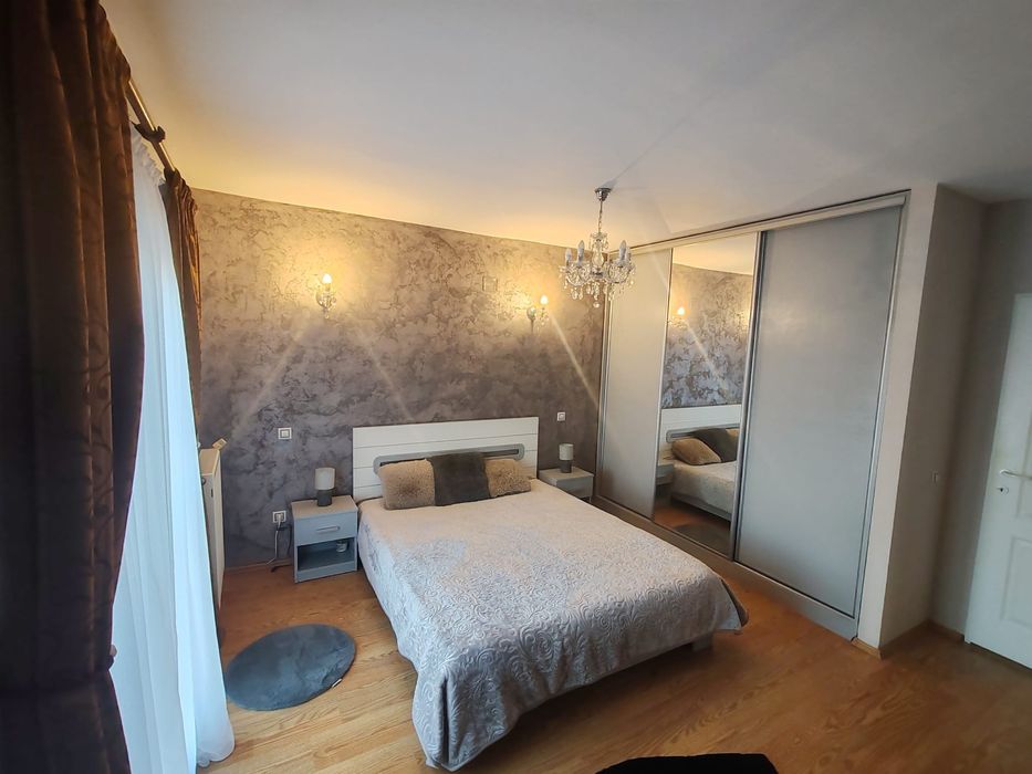 Apartamente de închiriat 68 mp cu parcare privată, cartier subcetate