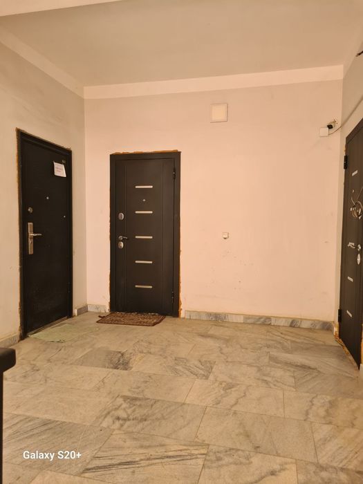 Продаётся  3х комнатная квартира