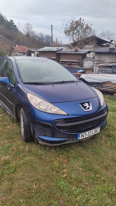 Vând Peugeot 207 sau schimb cu 4x4