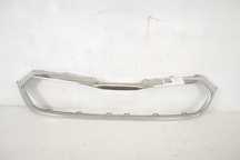 Ornament Crom Grila Centrala Original In Stare Buna Skoda  Octavia  4
