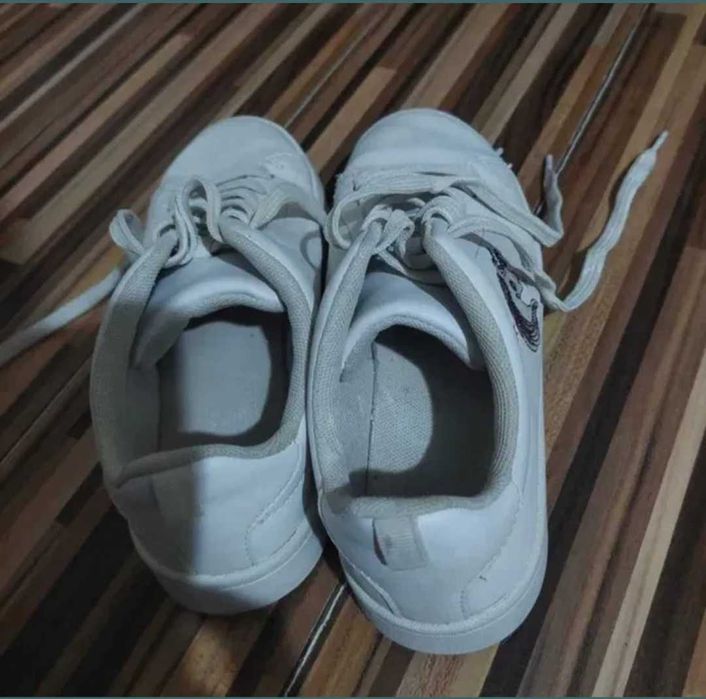 Pantofi sport H&M in stare buna 35