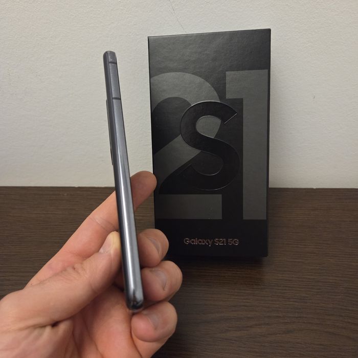 Samsung S21 5G, stare foarte buna+4 huse cadou