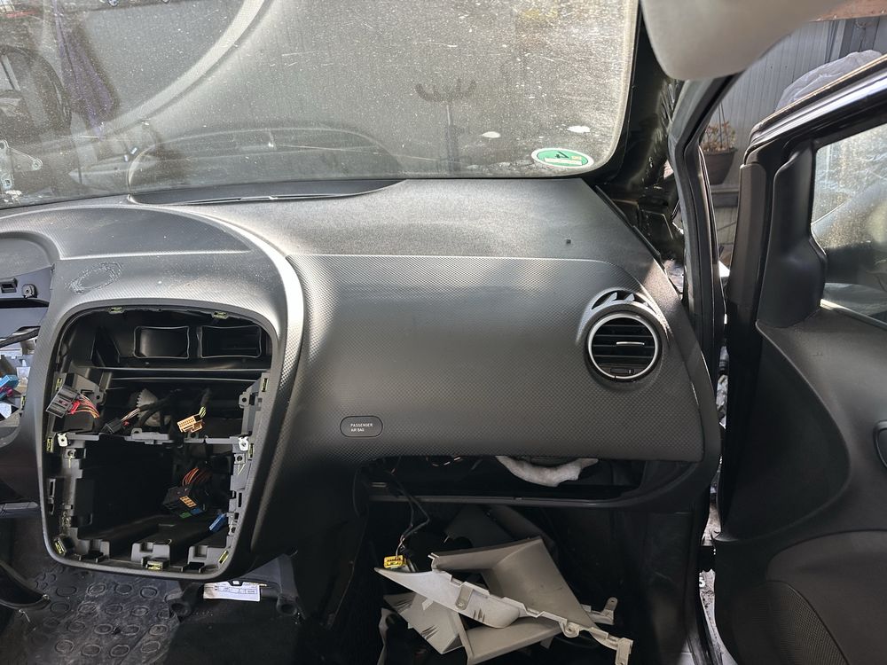 Табло със десен Airbag за Сеат Алтеа