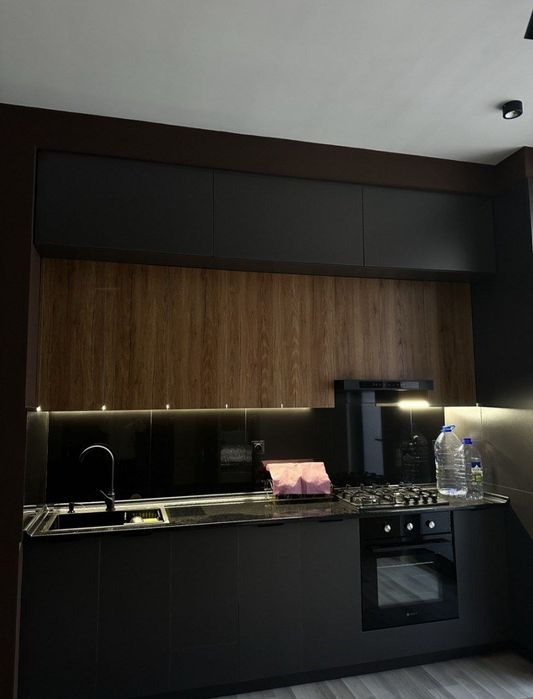 Продаётся квартира 2/2/5 Фархадский базар , качественный евроремонт