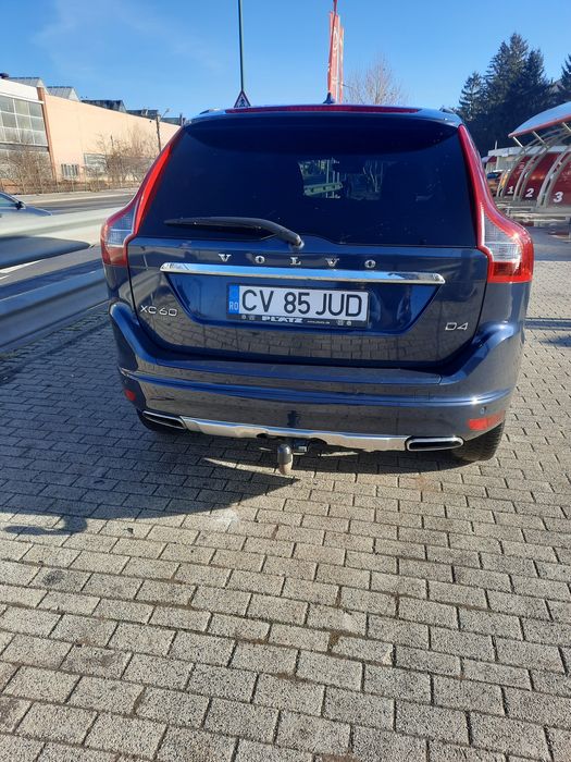 Vând Volvo xc60 2015