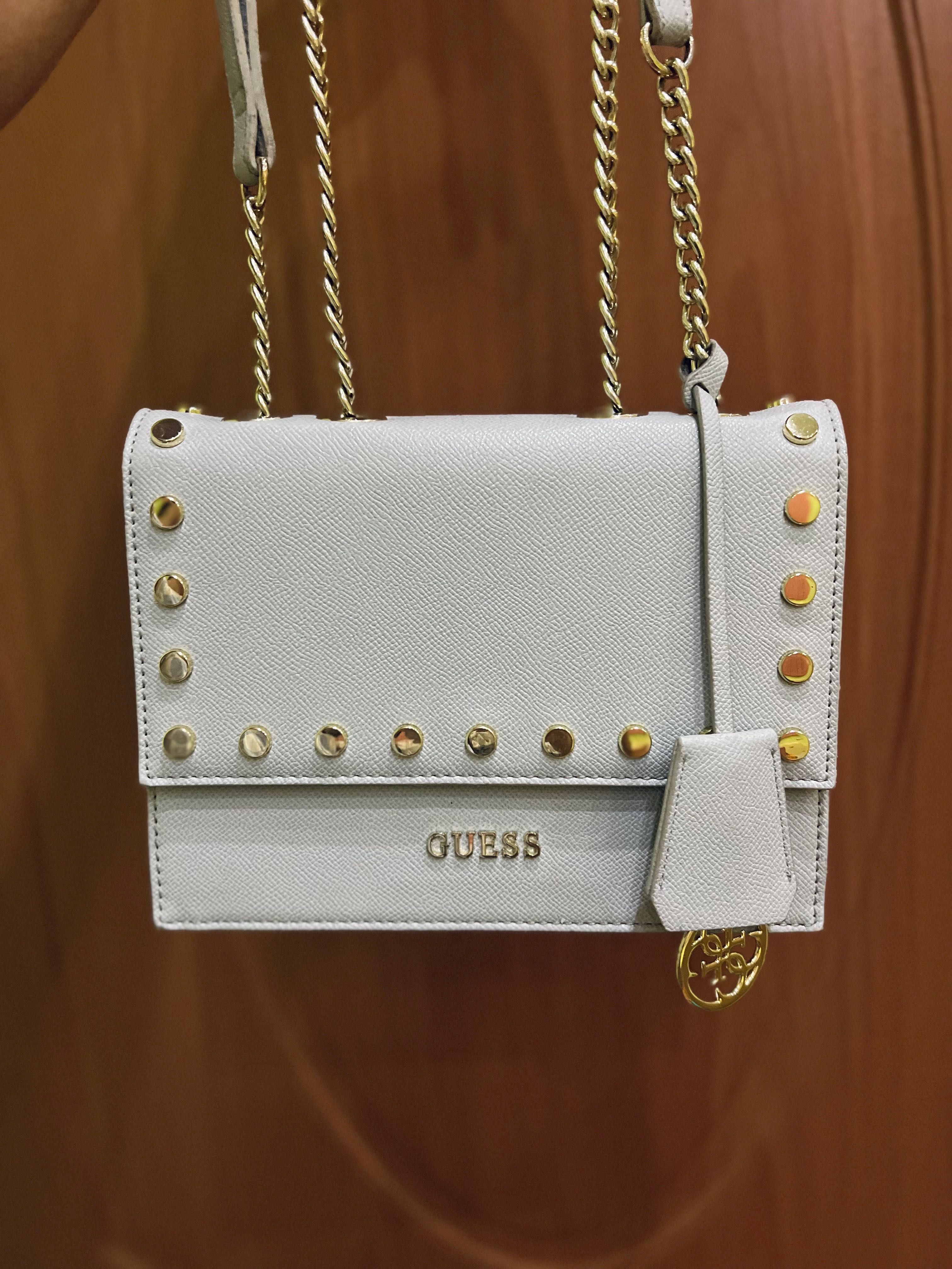 Дамска чанта guess