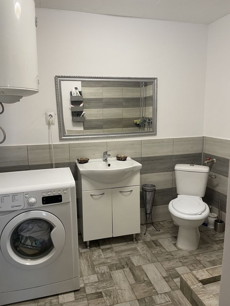 Proprietar vand casa si afacere pensiune