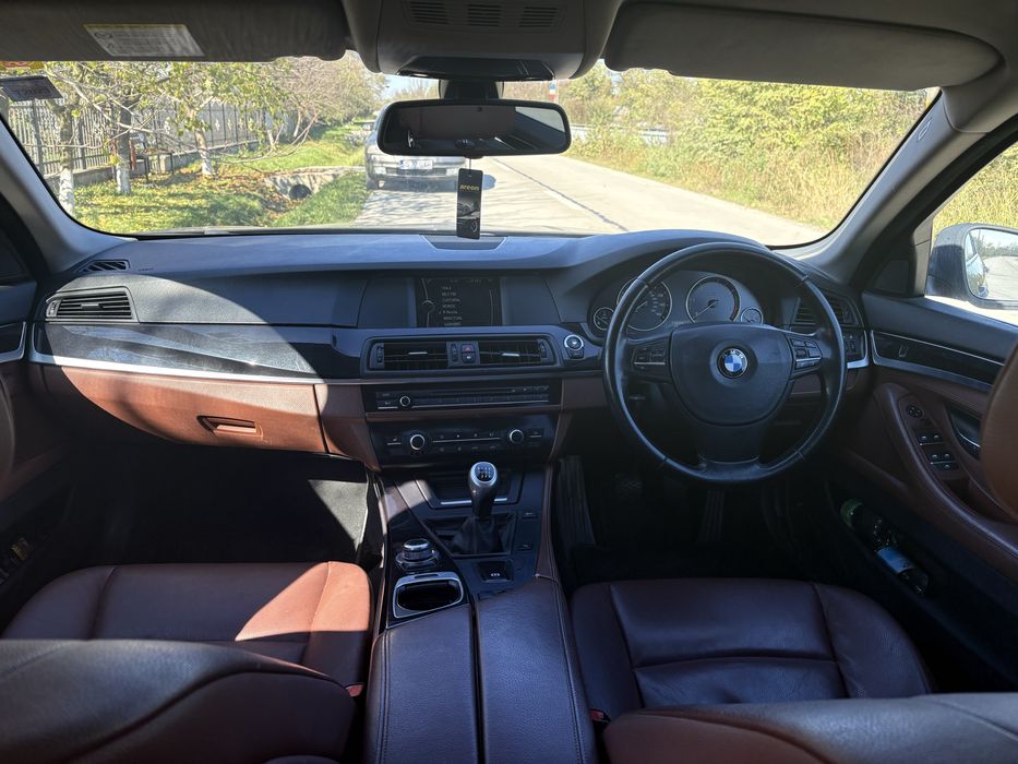 Dezmembrez Bmw F10 2.0d 2011