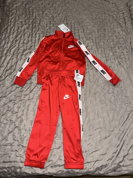 Спортен екип за момче 3-4 години възраст Nike