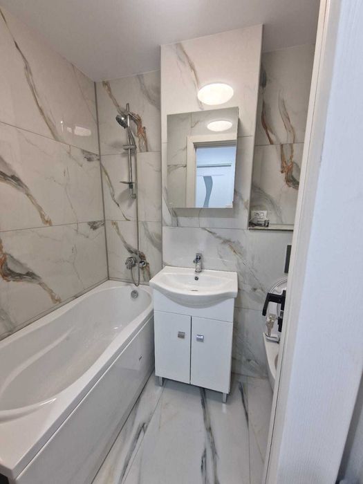 GARSONIERA de închiriat, Recent renovata, Lux, ROMAN