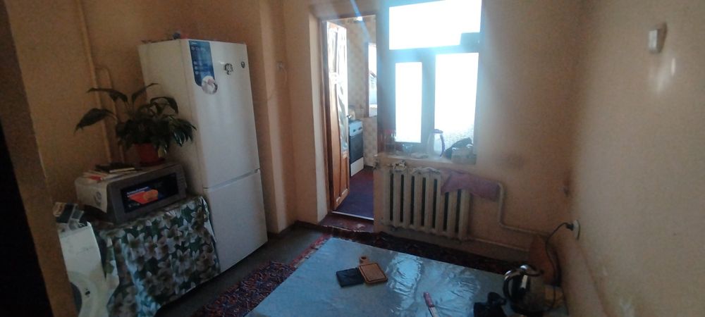 Dom sotiladi 4 xona srochni. Yashnobod