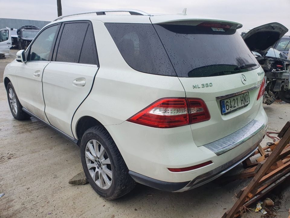 Dezmembrez Mercedes Ml350 w166 motor 3.0cdi 190kw 258cp cod om642.826 dezmembrari piese jante r18