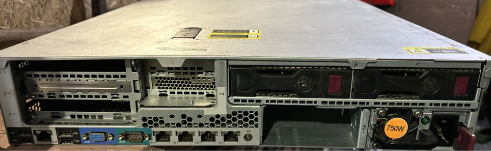 Server DL380e G8 14 LFF 3.5 + 14 caddy incluse