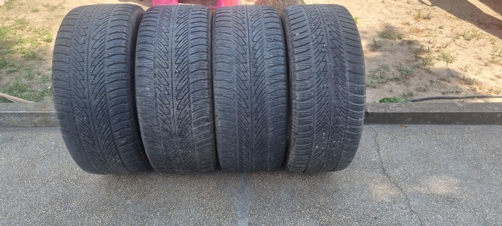 Vand 4 cauciucuri goodyear ultragrip 8 285/45/20