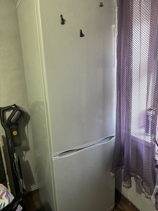 Продам холодильник