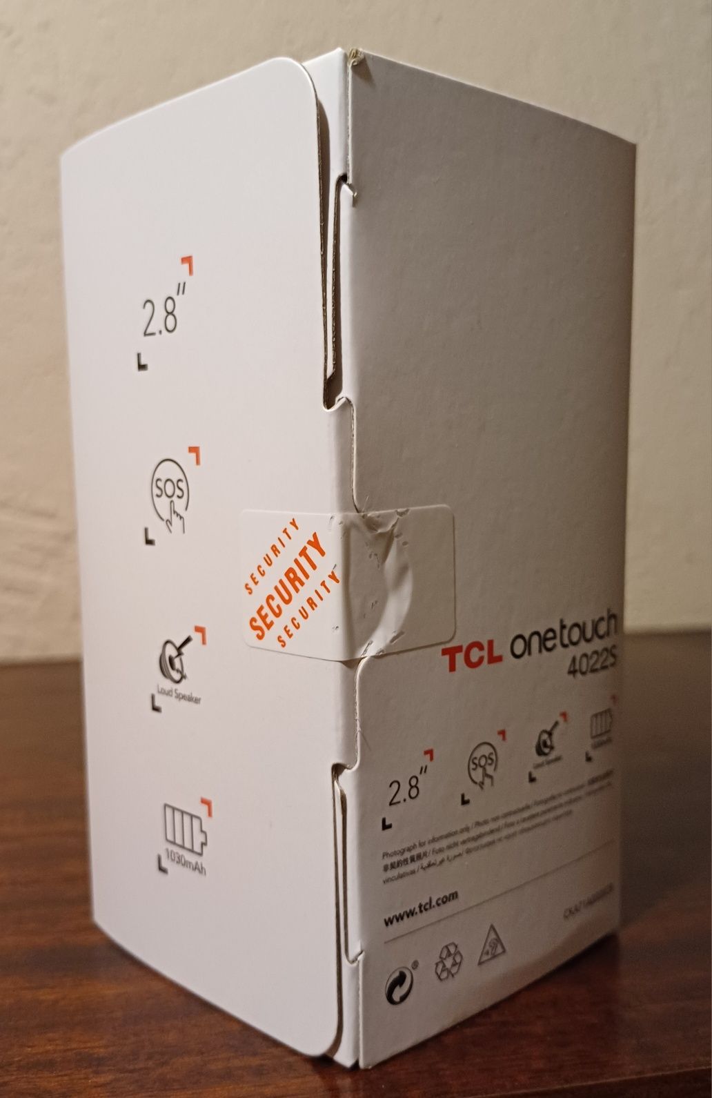 Нов телефон TCL.