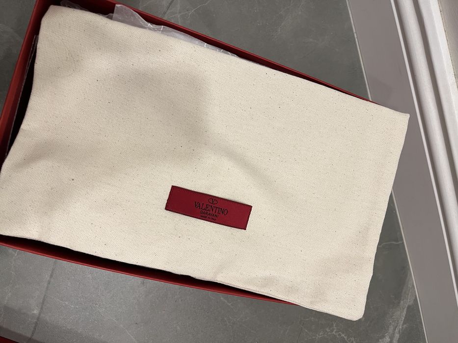 Adidași Valentino autentici