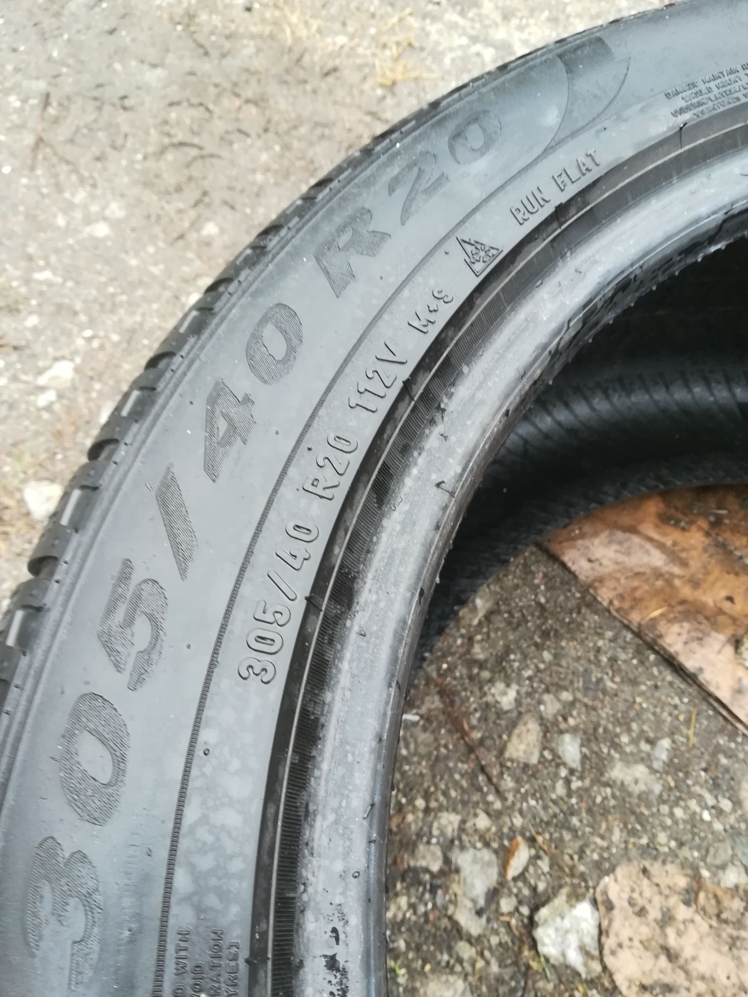 Перфектни 2бр.305/40/20 Pirelli dot2419 RSC