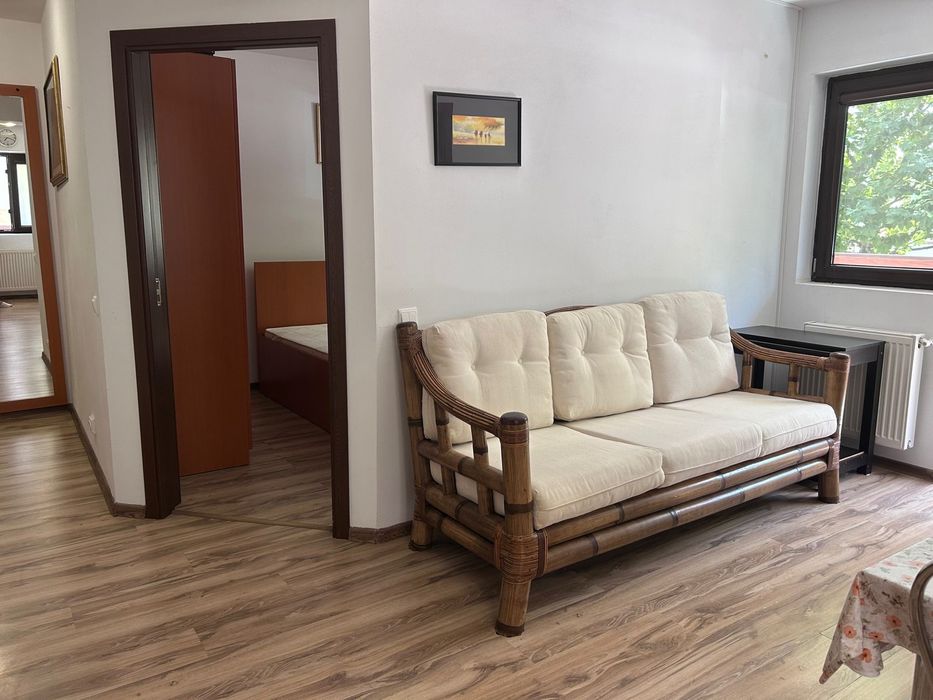 Garsoniera  Dubla Spatioasa langa metrou Dimitrie Leonida