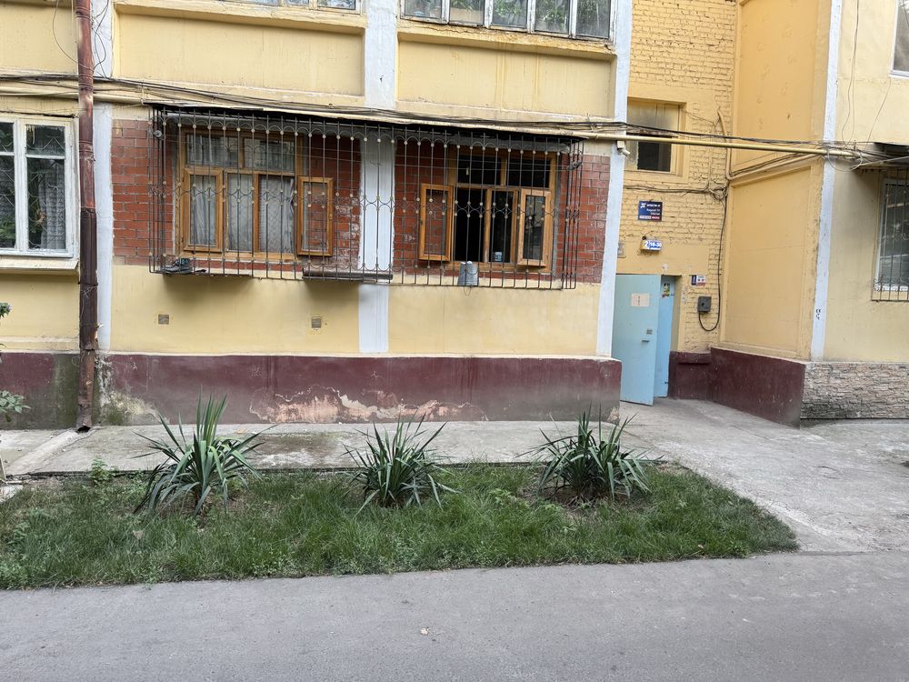 Uy sotiladi. 2/3 xona qilingan. Ipotekaga ham beriladi.