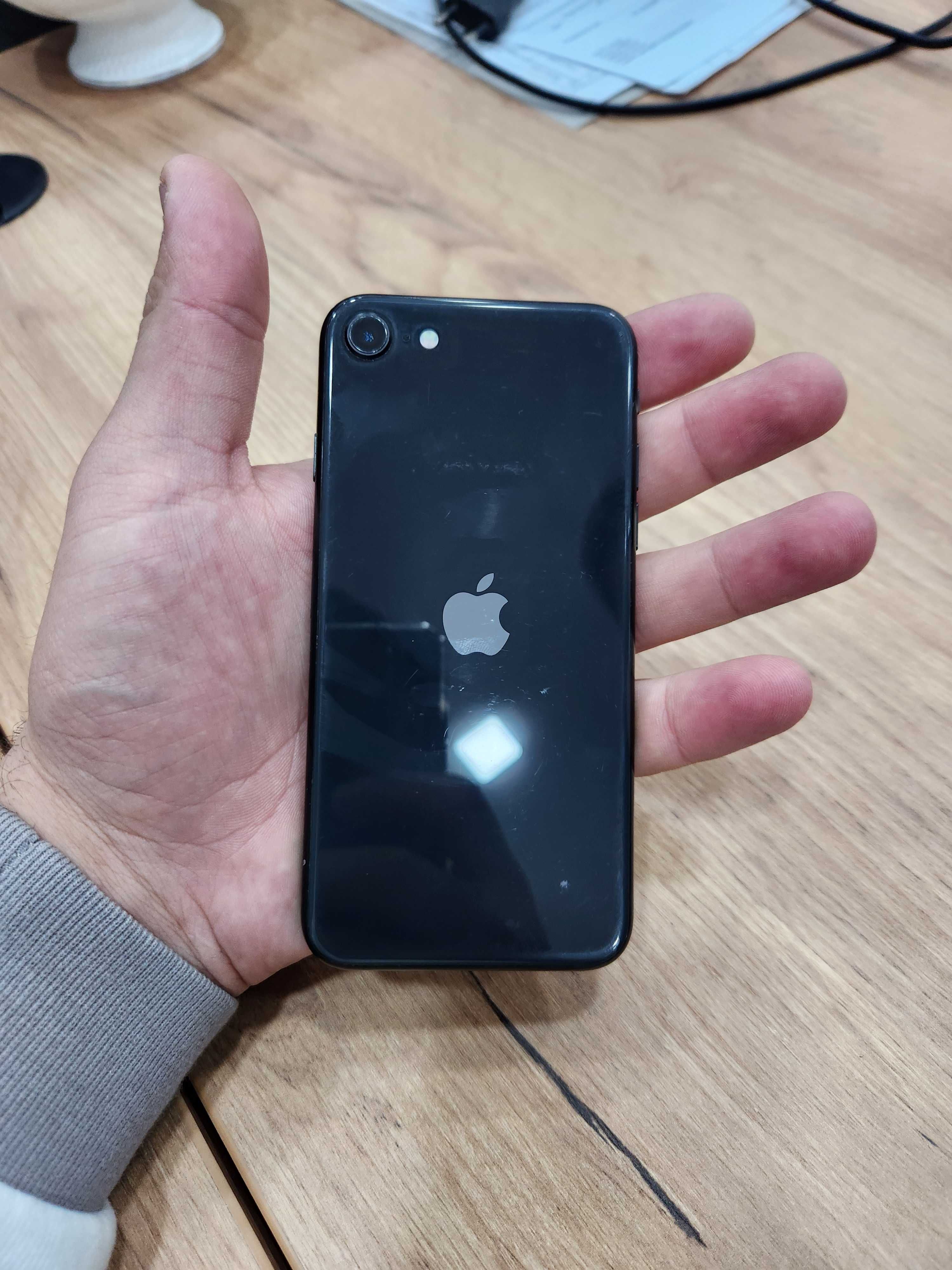 Iphone 8 sotiladi