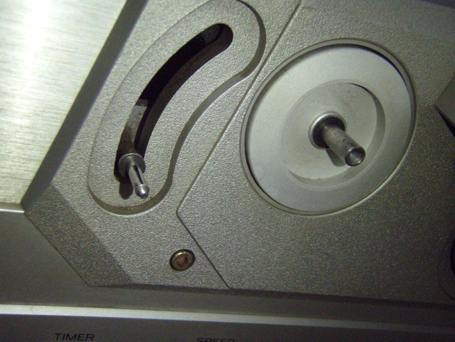 magnetofon Teac X-2000 cu probleme, incomplet