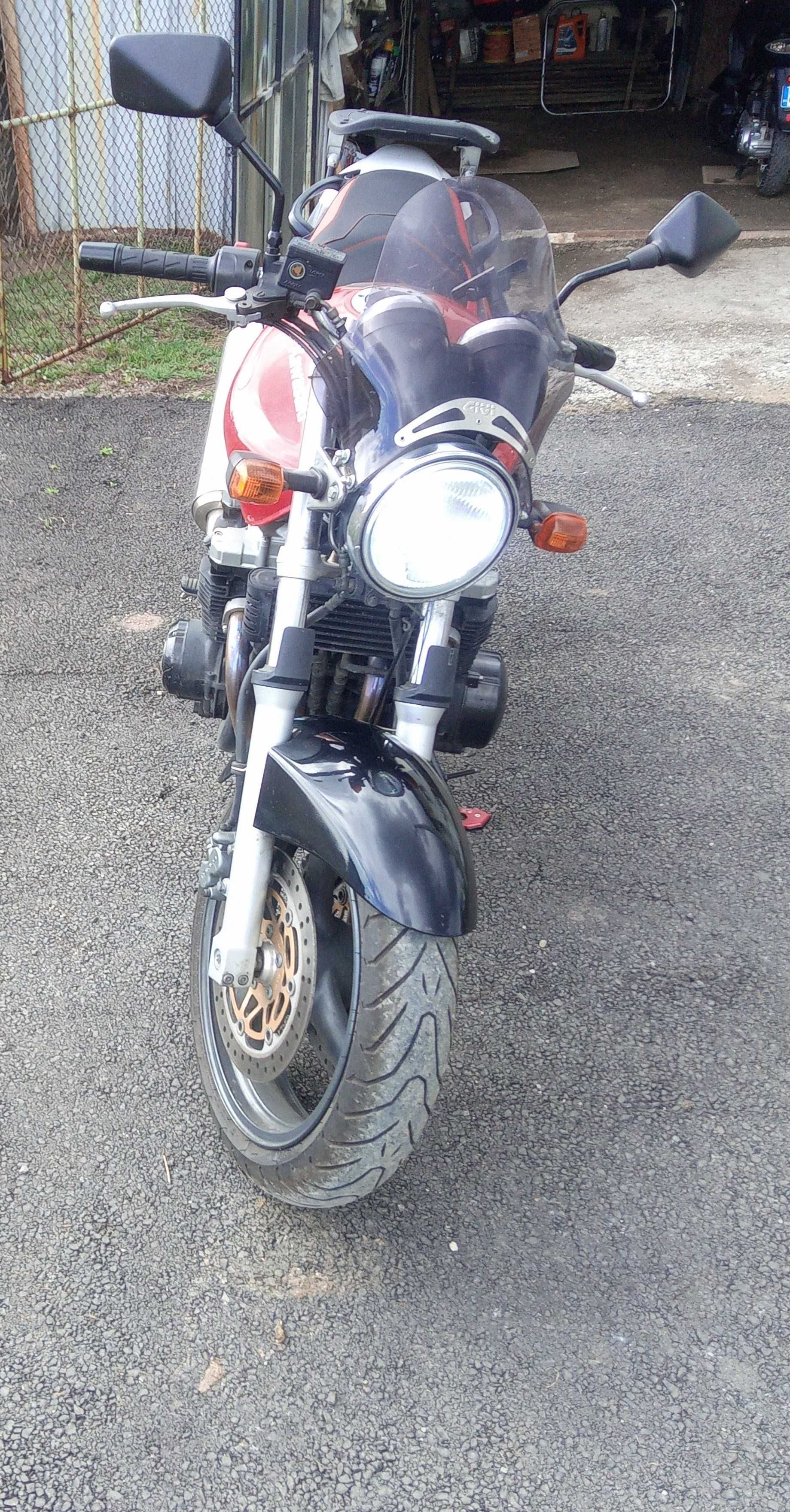 Kawasaki ZR750F регистриран