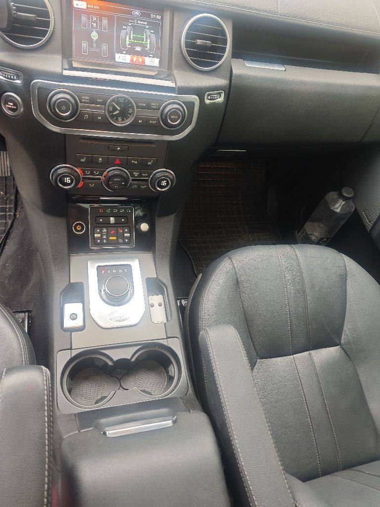 Land Rover Discovery 4
