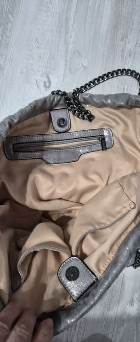 Мека обемна чанта