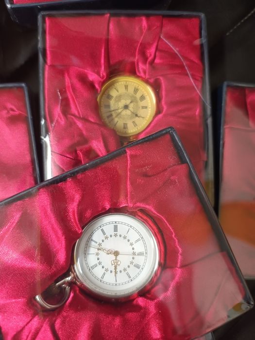 НОВ Джобен Часовник Часовници 5 лв за брой