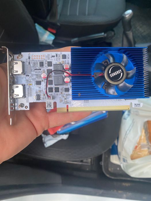 Нископрофилна видеокарта 4GB
