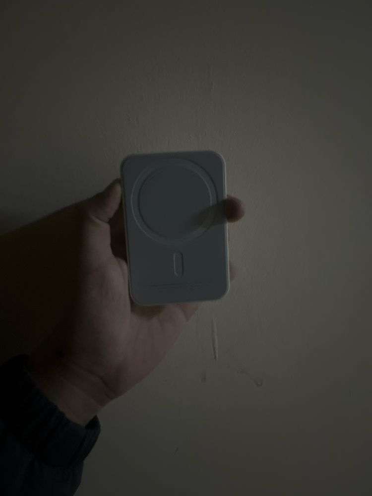 продам magsafe срочно