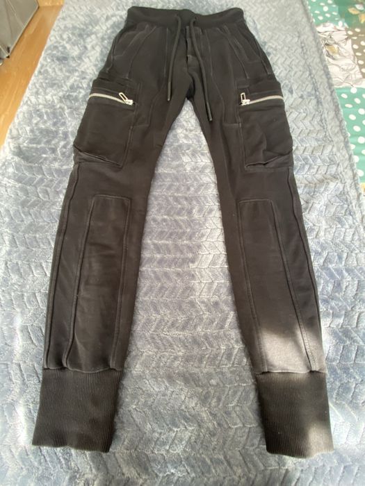 Pantalonii Made By Society