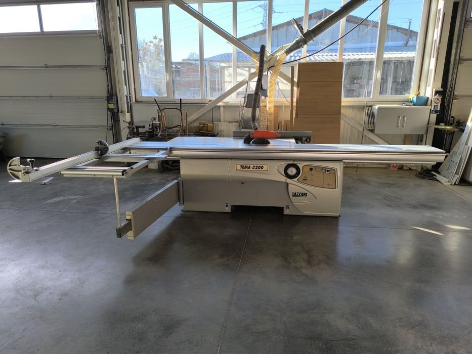 Форматно разкройващ циркуляр с подрезвач