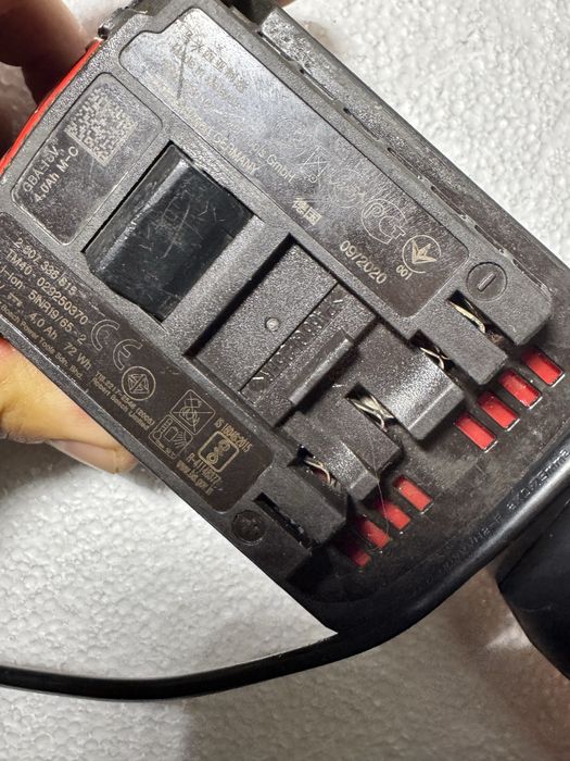 Incarcator si baterii bosch 18 volti