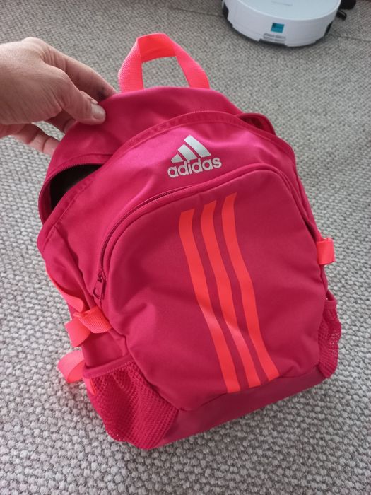 Ghiozdan Adidas culoare deosebita