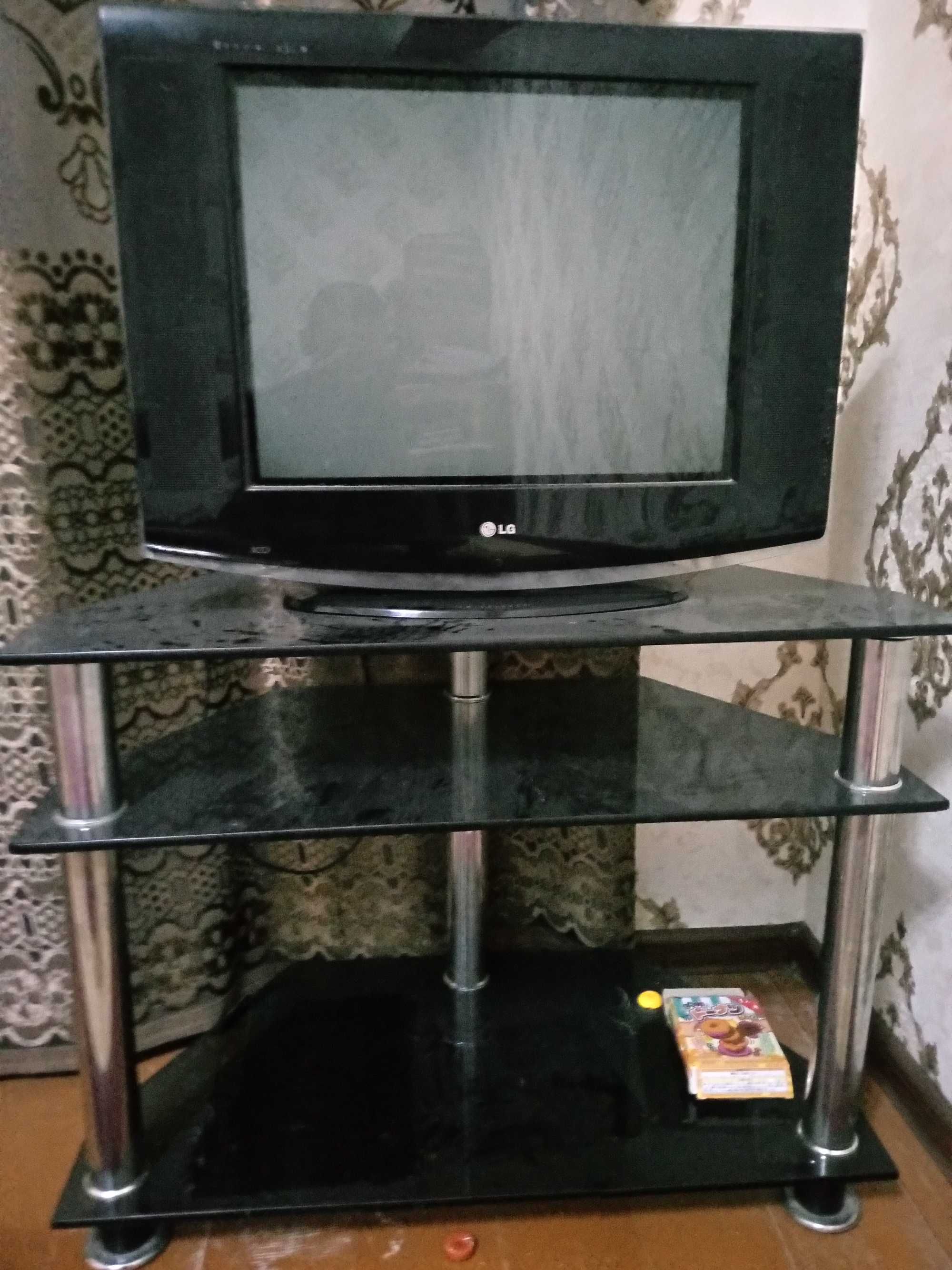 Televizor qadimgi LG