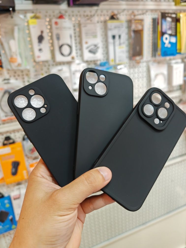 Силиконов кейс калъф за iPhone 15 Pro 14 13 Pro Черен
