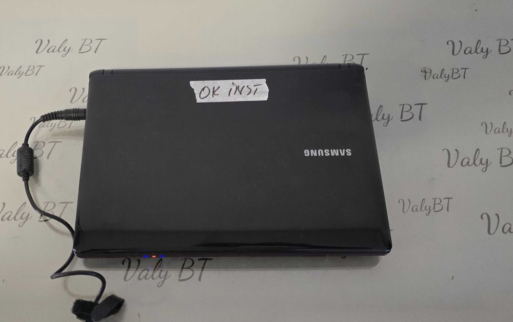 Laptop mini core2 - Samsung N150 Plus - functional,instalat