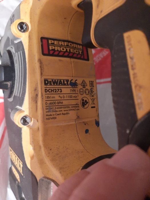 Devalt rotopercuto brush.