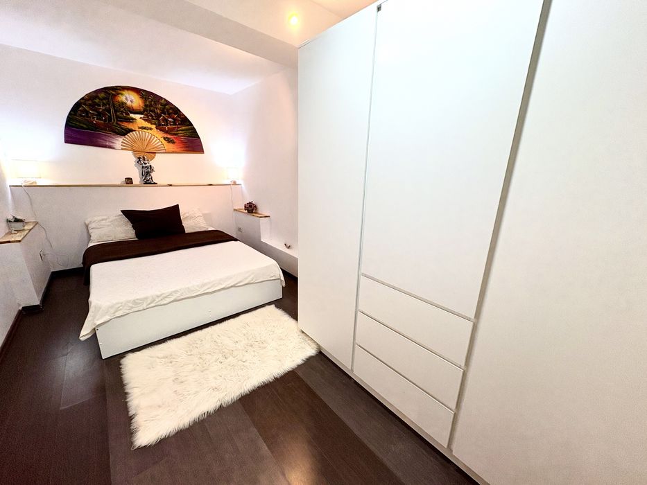 Apartament CENTRAL la casa,doua camere!