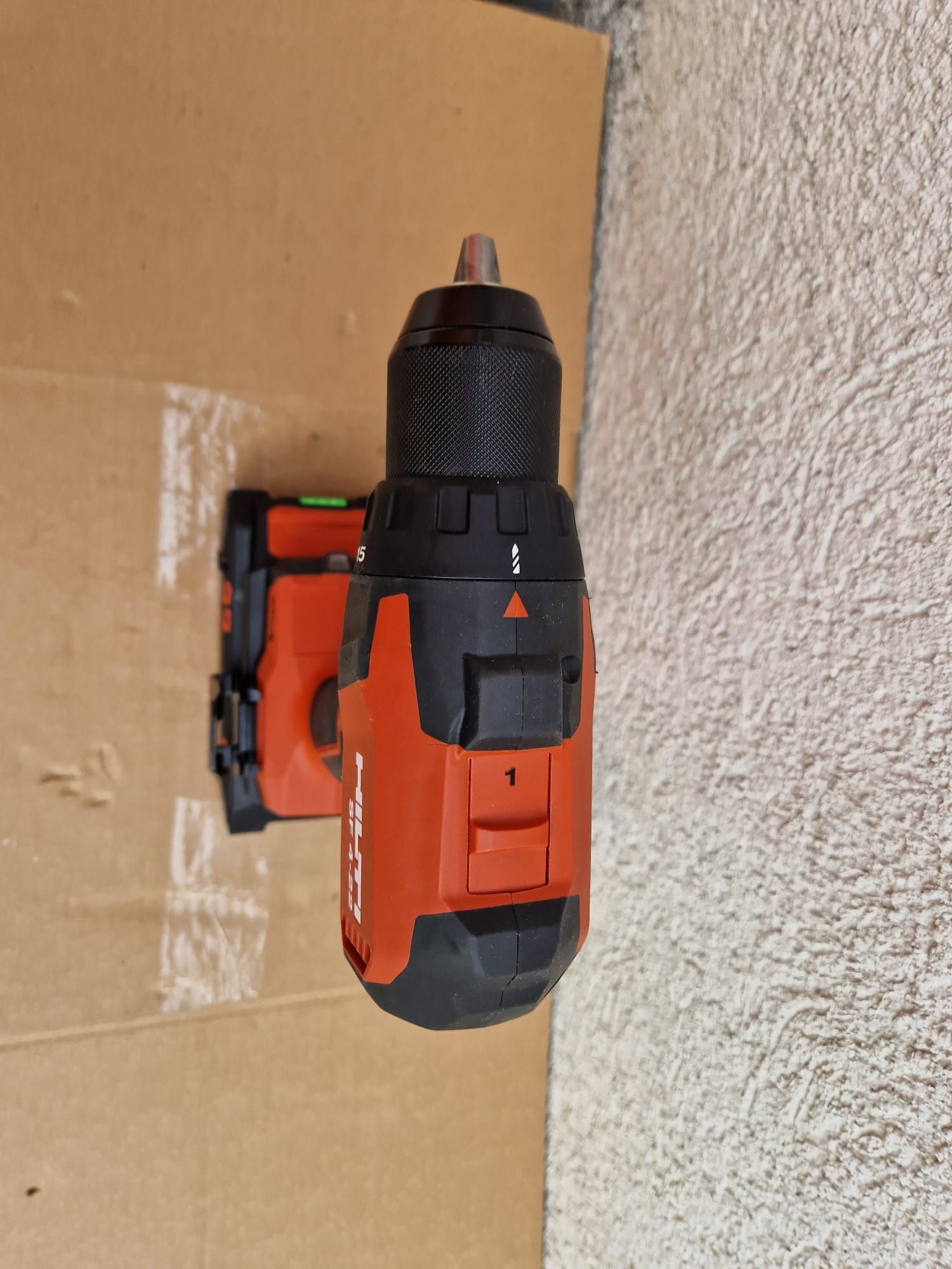 Hilti autofiletanta pe acumulatori nuron