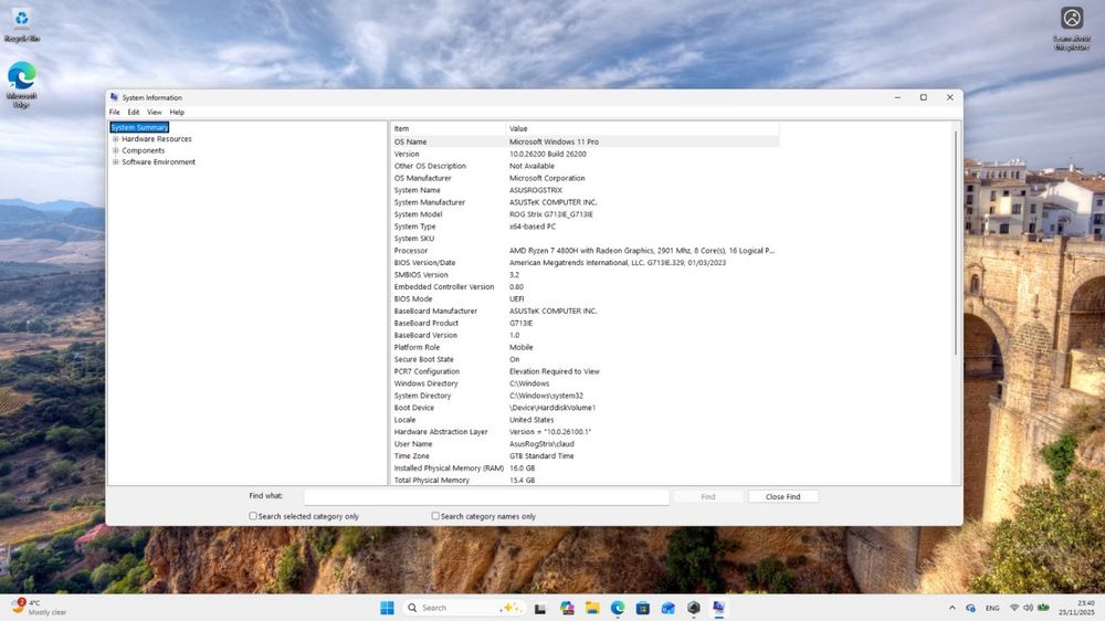 Vand Laptop Gaming Premium Asus Rog Strix G17IE cu Windows 11 PRO