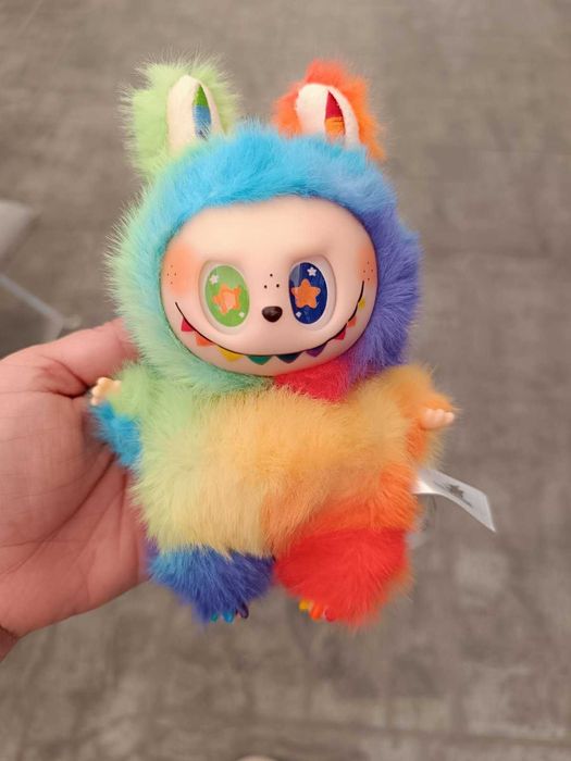 LaBubu Stitch  или   Rainbow– странно сладък, обичан от всички!