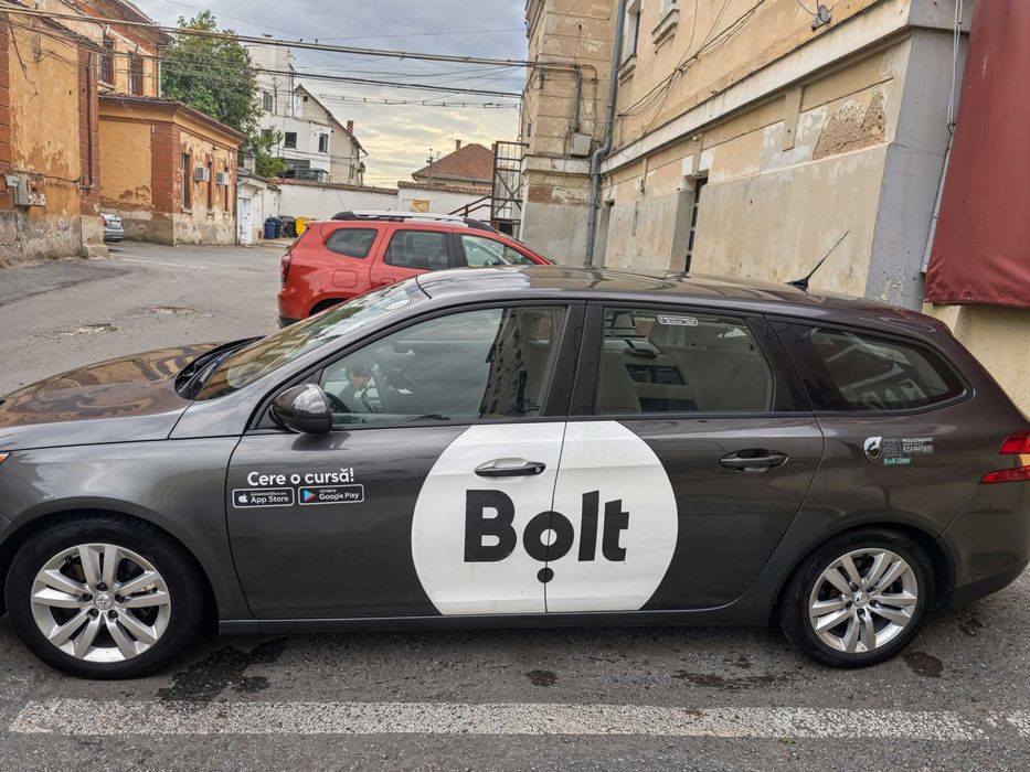 Peugeot 207, 1.4 benzină + GPL premium (2020) – Colant Bolt activ