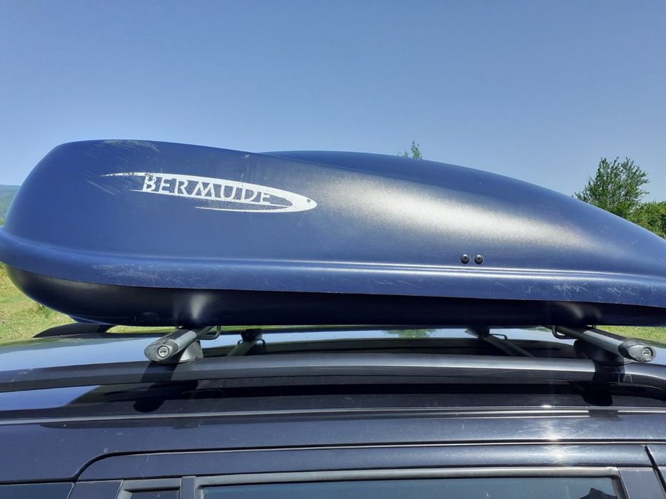 Куфар за кола в много добро състояние за багаж