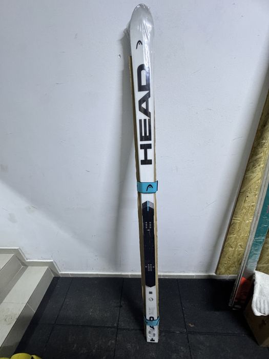 Skiuri Head worl cup 172 si 185 cu legatura