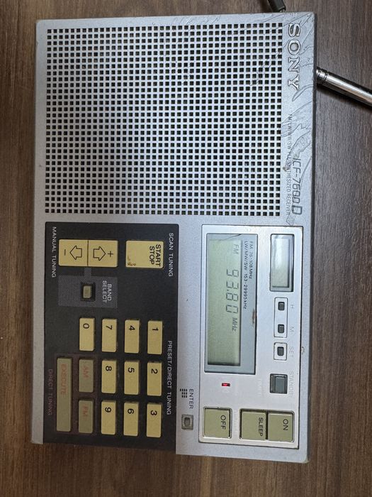 Aparat Radio Portabil Vintage Sony ICF-7600D
