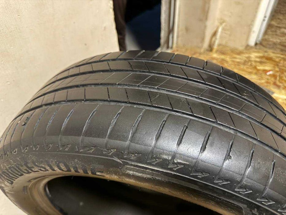 215/55r17 Balon sotiladi
